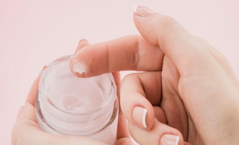Kolagen, kwas hialuronowy, peptyd miedziowy czy colostrum?